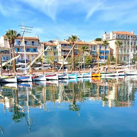 With Pool - Near The * Bandol