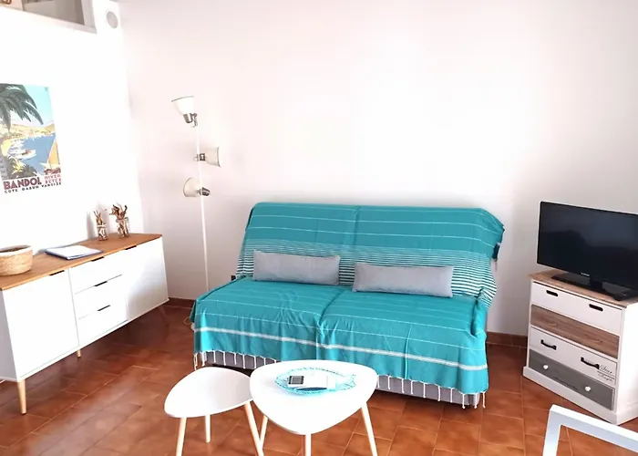 Apartment With Pool - Near The *
